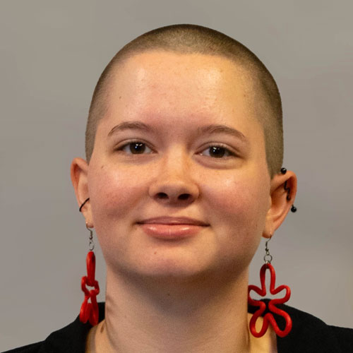 Caroline Selby headshot