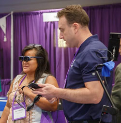 Demonstration of captioning glasses at the HLAA Convention